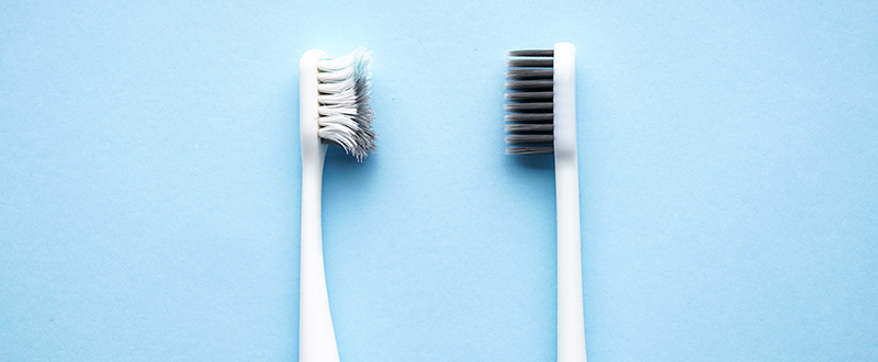 Brosse à dents
Brosse à dents manuelle
Brosse à dents usée et neuve