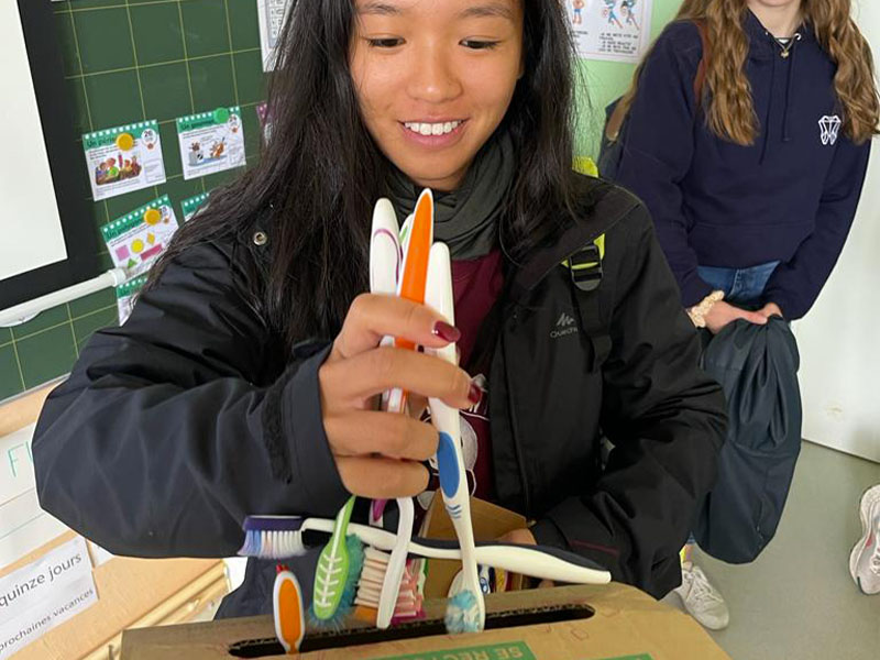 photo-recyclage-brosses-ocean-dentiste